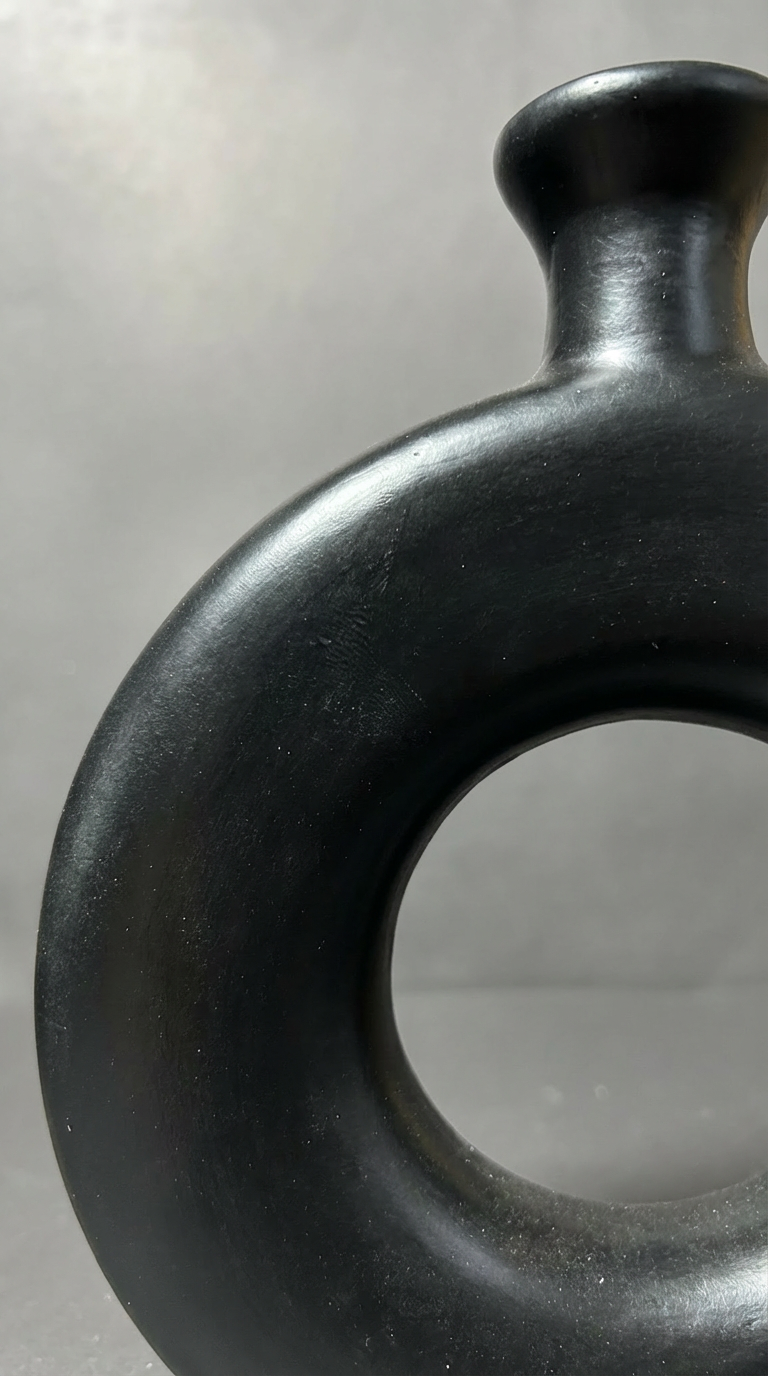 Noir Orbit Vase